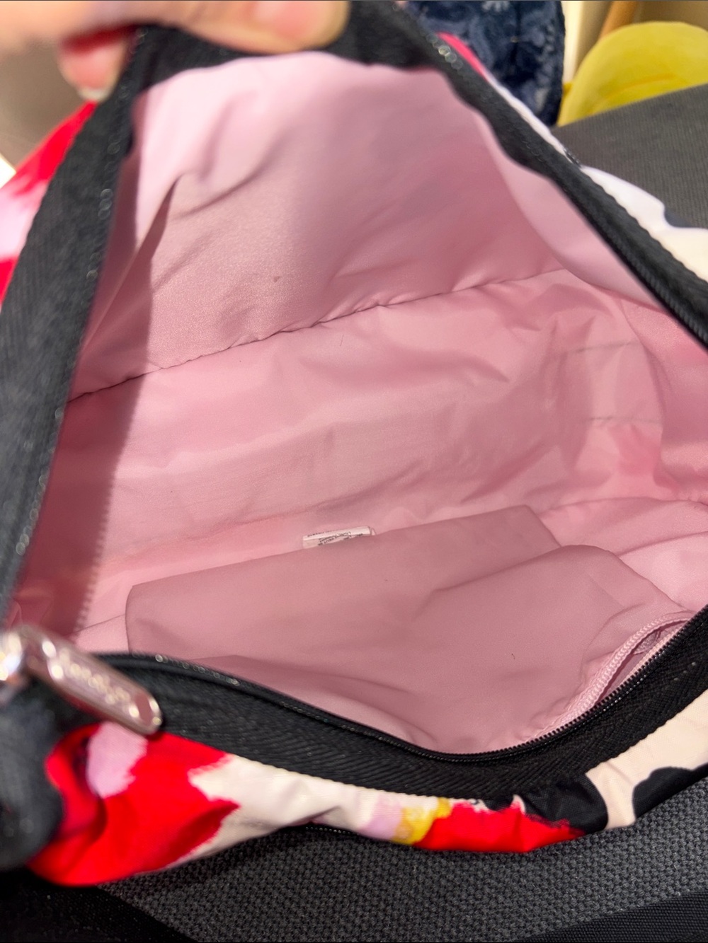 Preowned Le Sportsac purse and cosmetic bag - Picture 3 of 3